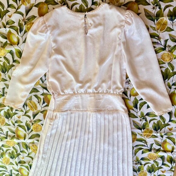 VTG 80s 'Gunne Sax' Style drop waist dress w/ lace details & pleated skirt - Picture 5 of 8